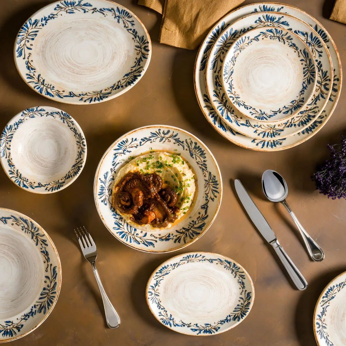 Pasta Plate Grandma Round — 240mm
